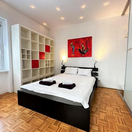 Charming Starry Night Apartment Ljubljana Extérieur photo